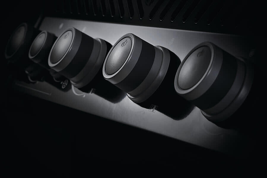 Napoleon Rogue 425 Gasbarbecue – Black edition