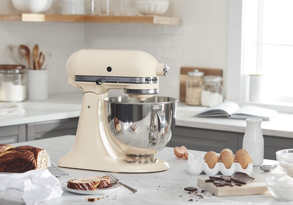 KitchenAid Artisan Seria 5 l – Mikser stojący z przechylaną głowicą – (Krem Migdałowy)